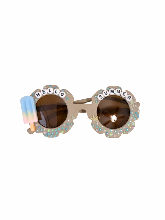Hello Summer – Sandy Grey