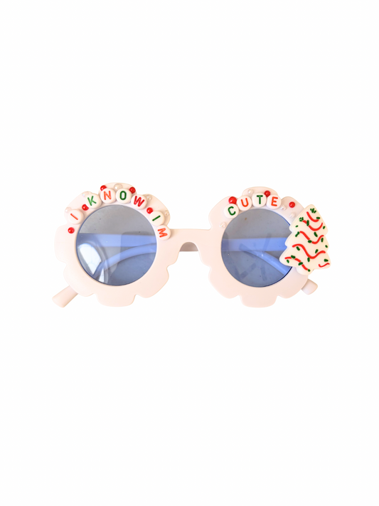 I Know I’m Cute (christmas edition)